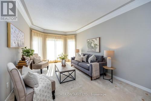 69 Padfield Drive, Clarington (Bowmanville), ON - Indoor Photo Showing Living Room