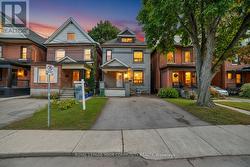 97 GARFIELD AVENUE S  Hamilton, ON L8M 2S3