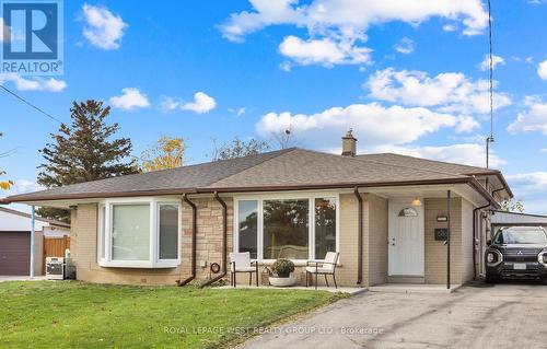 58 FRANKTON CRESCENT  Toronto, ON M3J 1C1