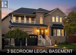 32 COURTSFIELD CRESCENT  Brampton, ON L7A 2E2