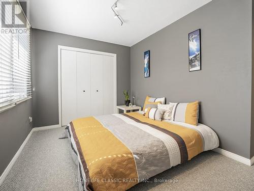 62 Terrace Drive, Hamilton, ON - Indoor Photo Showing Bedroom