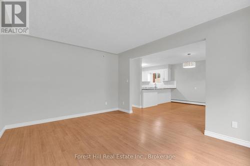 35 Shaftsbury Drive, Kitchener, ON - Indoor Photo Showing Other Room