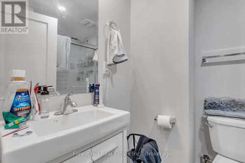 35 Shaftsbury Drive, Kitchener, ON - Indoor Photo Showing Bathroom
