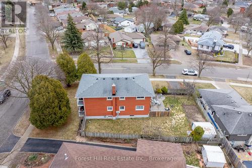 35 Shaftsbury Drive, Kitchener, ON - Outdoor With View