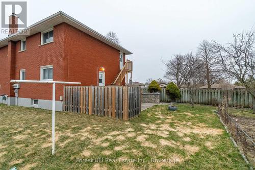 35 Shaftsbury Drive, Kitchener, ON - Outdoor