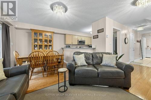 1 - 430 Mapleview Drive E, Barrie, ON - Indoor Photo Showing Living Room