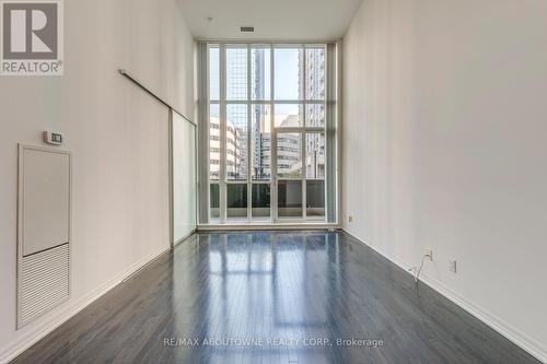 202 - 770 Bay Street, Toronto, ON - Indoor Photo Showing Other Room