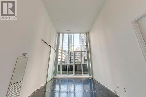202 - 770 Bay Street, Toronto, ON - Indoor Photo Showing Other Room
