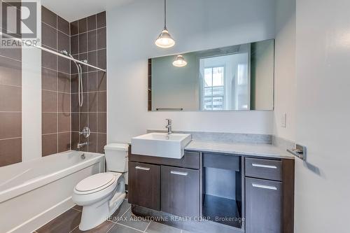 202 - 770 Bay Street, Toronto, ON - Indoor Photo Showing Bathroom