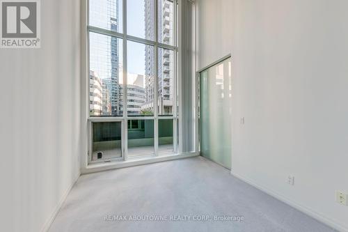 202 - 770 Bay Street, Toronto, ON -  Photo Showing Other Room