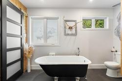 Ensuite bathroom - 