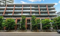 TH06 - 36 BRUYERES MEWS  Toronto, ON M5V 0G7