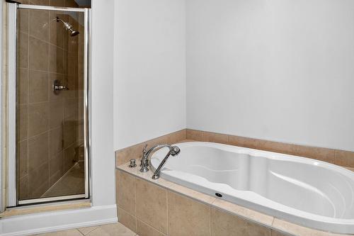 Salle de bains attenante à la CCP - 304-200 Av. Des Sommets, Montréal (Verdun/Île-Des-Soeurs), QC - Indoor Photo Showing Bathroom