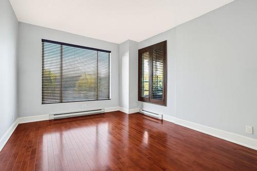 Chambre à coucher principale - 304-200 Av. Des Sommets, Montréal (Verdun/Île-Des-Soeurs), QC - Indoor Photo Showing Other Room