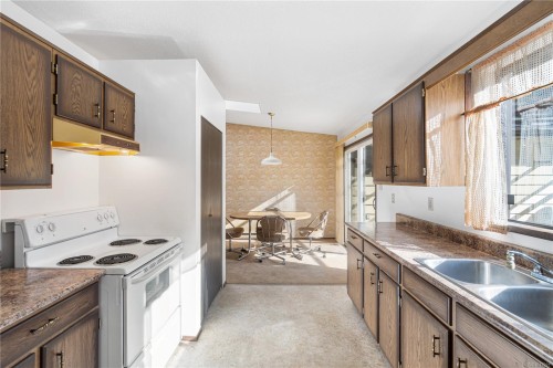 7431 Andrea Cres, Lantzville, BC 