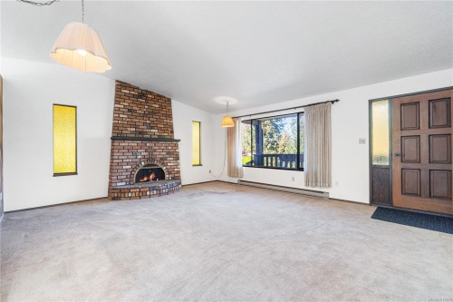 7431 Andrea Cres, Lantzville, BC 