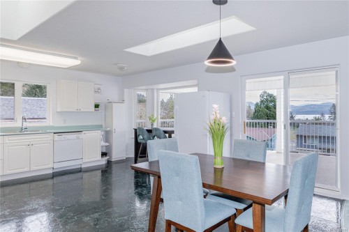 440 Macmillan Dr, Sayward, BC 