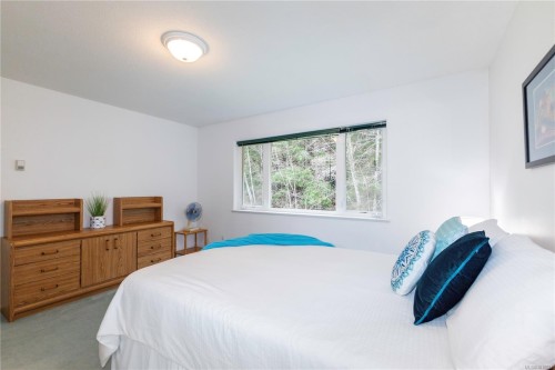 440 Macmillan Dr, Sayward, BC 