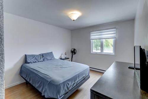 Chambre à coucher principale - 235 Rue Marie-Dostaler, Trois-Rivières, QC - Indoor Photo Showing Bedroom
