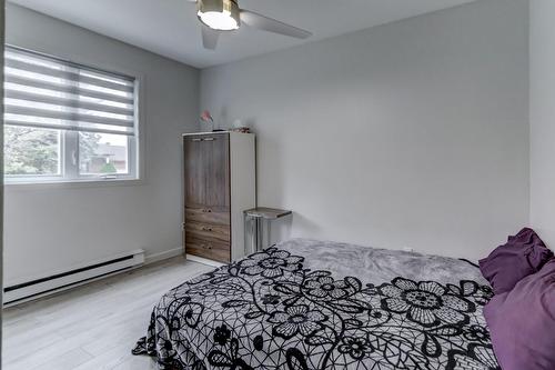 Chambre à coucher - 235 Rue Marie-Dostaler, Trois-Rivières, QC - Indoor Photo Showing Bedroom