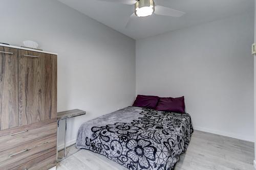 Chambre à coucher - 235 Rue Marie-Dostaler, Trois-Rivières, QC - Indoor Photo Showing Bedroom