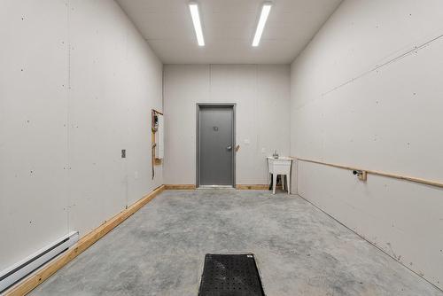 Garage - 3505 Rue De La Herse, Québec (Les Rivières), QC - Indoor Photo Showing Other Room