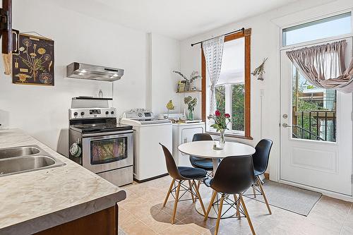 Cuisine - 5517  - 5519 Boul. St-Michel, Montréal (Rosemont/La Petite-Patrie), QC - Indoor