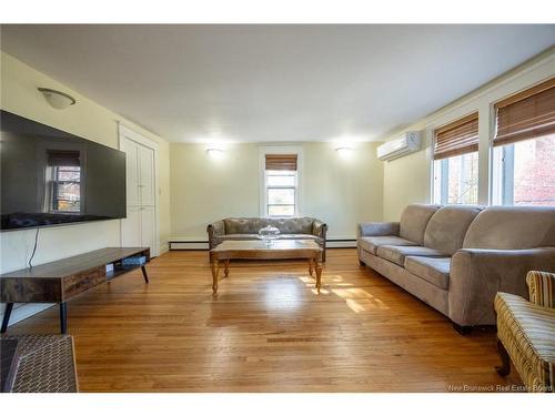 352 Regent St, Fredericton, NB 