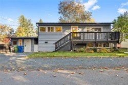 710 Connaught Ave  Nanaimo, BC V9R 4J6