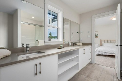 205-2580 Brookfield Dr, Courtenay, BC 