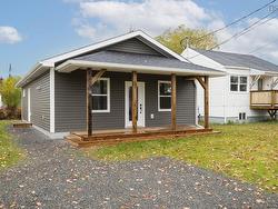 58 Oak Street  Pictou, NS B0K 1H0