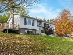 85 Knickle Road  Lunenburg, NS B0J 2C0