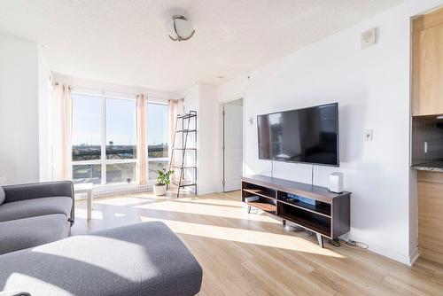 Living room - 1501-15 Boul. La Fayette, Longueuil (Le Vieux-Longueuil), QC - Indoor Photo Showing Living Room