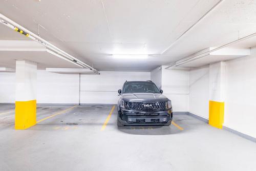 Garage - 1501-15 Boul. La Fayette, Longueuil (Le Vieux-Longueuil), QC - Indoor Photo Showing Garage