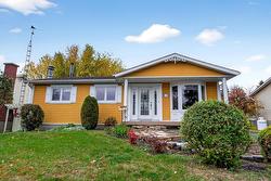 1129 Rue Desmarais  Beloeil, QC J3G 5A9