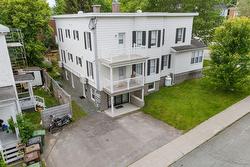 860 Rue du Général-De Montcalm  Sherbrooke (Les Nations), QC J1H 1J3