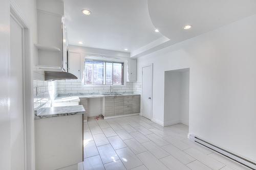 Cuisine - 5902 Rue Dolbeau, Montréal (Côte-Des-Neiges/Notre-Dame-De-Grâce), QC - Indoor