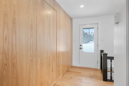 Hall d'entrée/Vestibule - 160 Rue L'Allier, Labelle, QC - Indoor Photo Showing Other Room