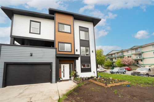 1-50 King George St North, Lake Cowichan, BC - Outdoor With Facade