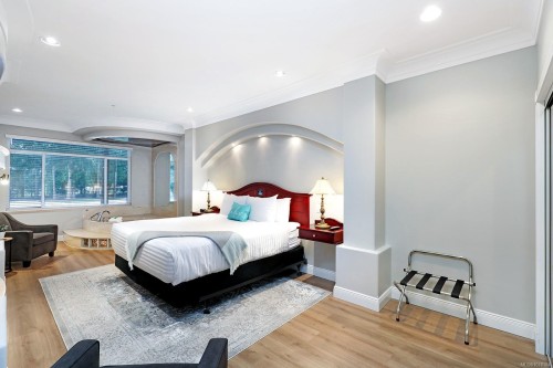 907/908A-366 Clubhouse Dr, Courtenay, BC - Indoor Photo Showing Bedroom