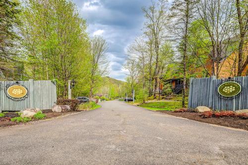 Nearby - 7-102 Ch. Des Quatre-Sommets, Mont-Tremblant, QC - Outdoor