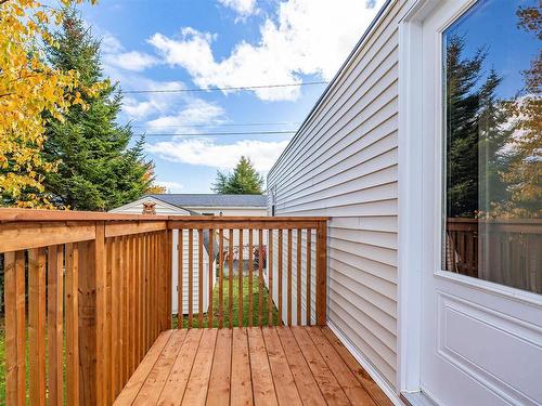 18 Earleton Avenue, Dartmouth, NS 