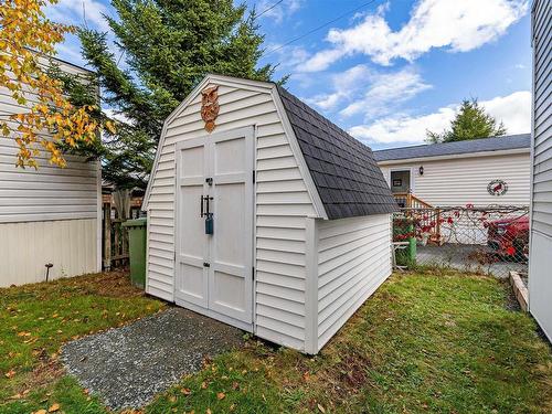 18 Earleton Avenue, Dartmouth, NS 