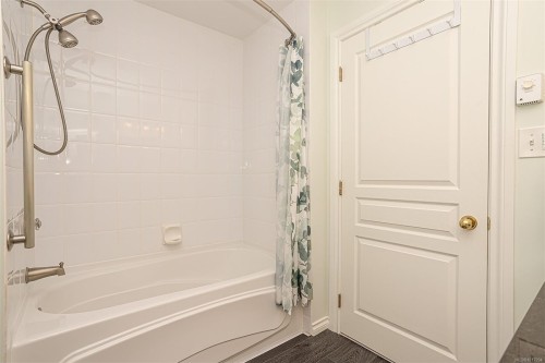44-100 Gifford Rd, Ladysmith, BC - Indoor Photo Showing Bathroom
