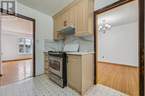 56 Elgin Drive, Brampton, ON - Indoor Photo Showing Kitchen