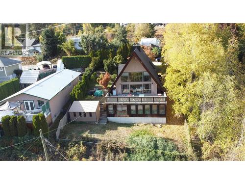 1230 Fox Road, Montrose, BC - Outdoor