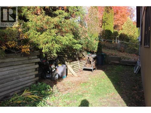 1230 Fox Road, Montrose, BC - Outdoor