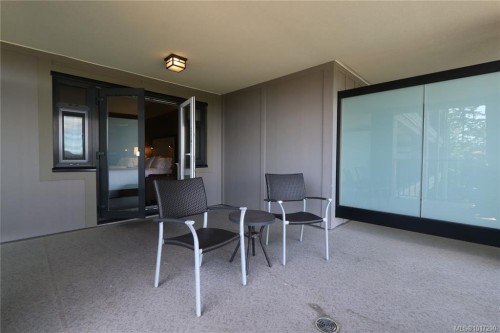 343C-1999 Country Club Way, Langford, BC -  With Exterior