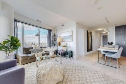 5811-197 Yonge Street  Toronto, ON M5B 0C1