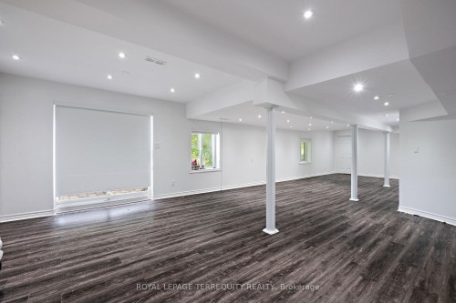 1041 15Th Side Road, New Tecumseth, ON - Indoor Photo Showing Other Room